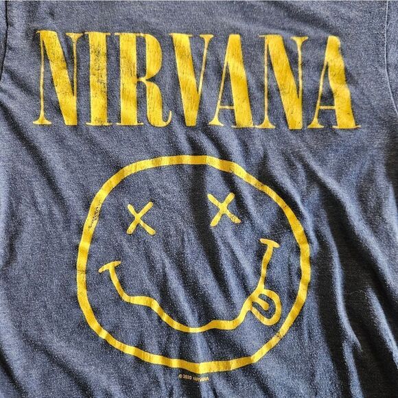 Nirvana Soft Yellow Classic Smiley Face Logo T-Shirt Graphic in Heathered Blue S - Picture 3 of 6
